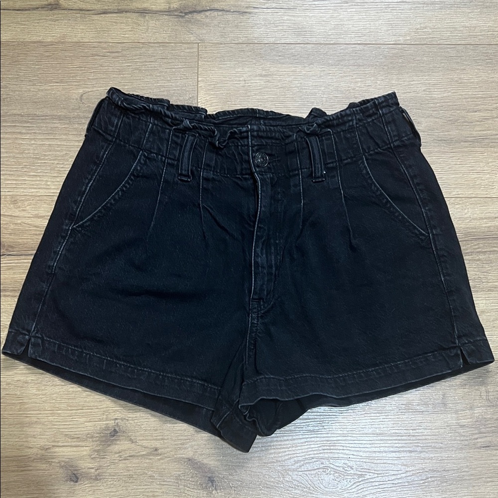 American Eagle Outfitters Black High-Waist Mom Shorts